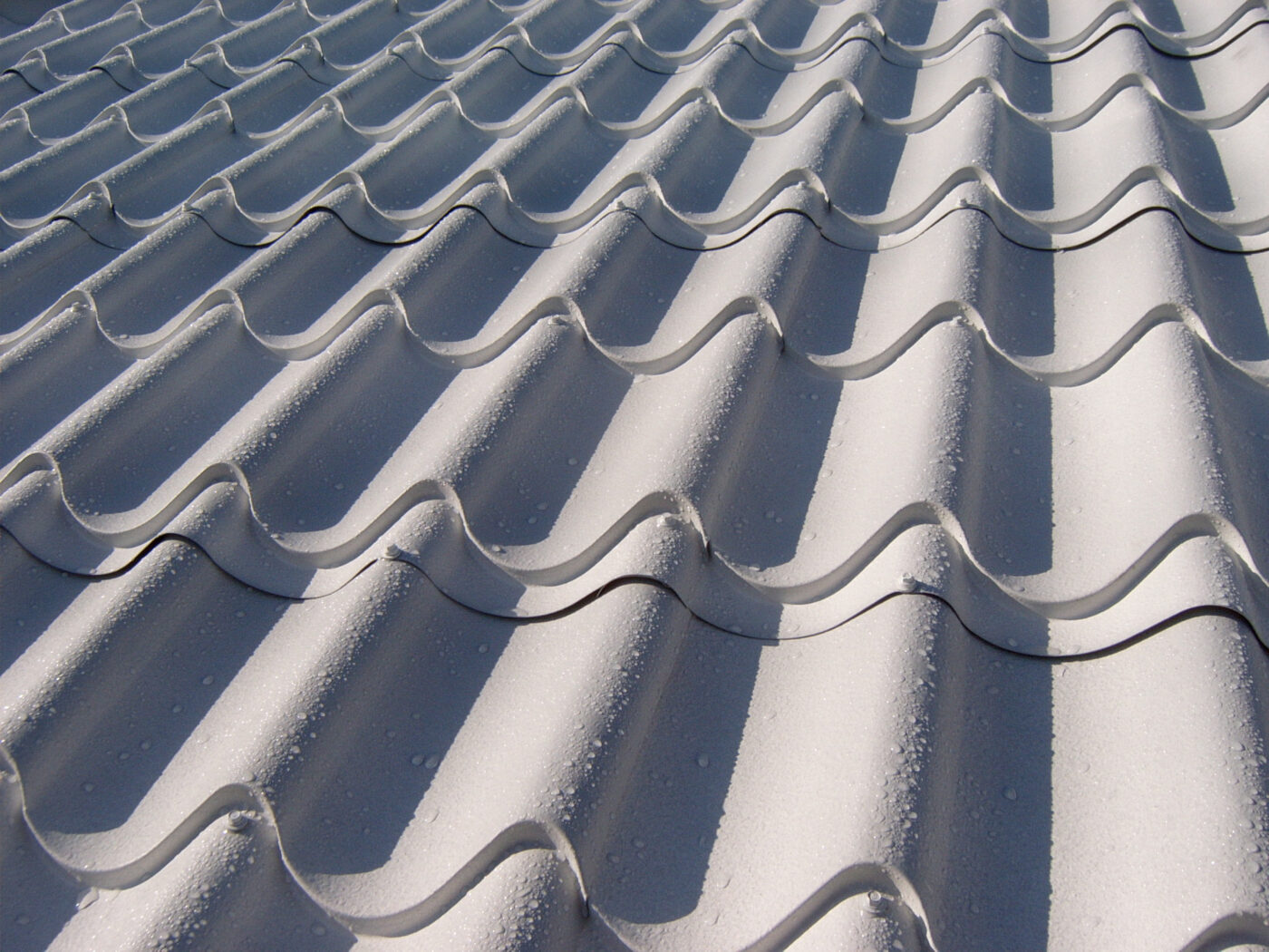 GrandeTile Metal Tile in Regal White