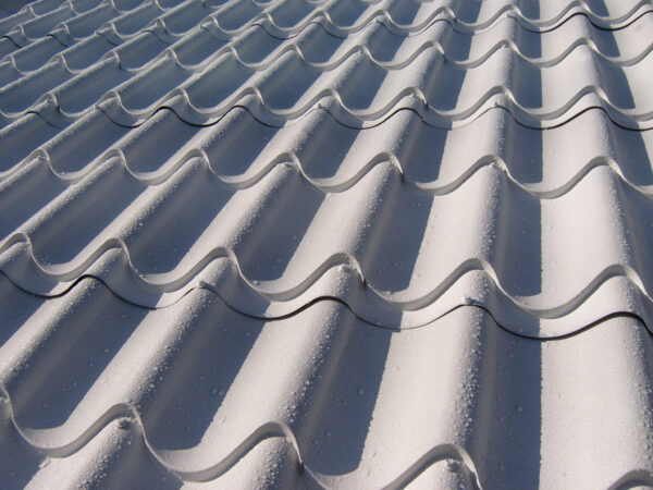 GrandeTile Metal Tile in Regal White