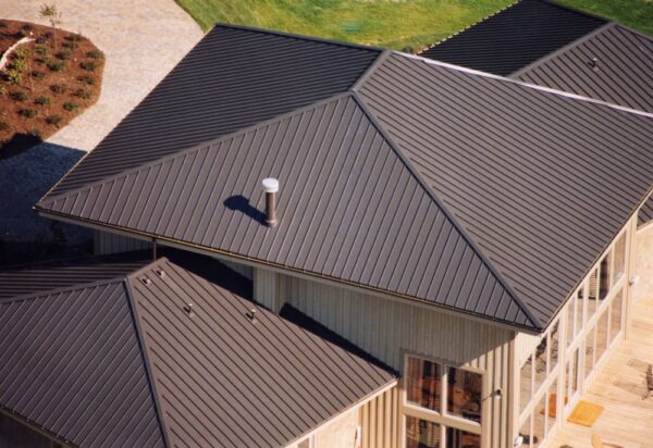 ClickLock Premium Standing Seam in Mustang Brown
