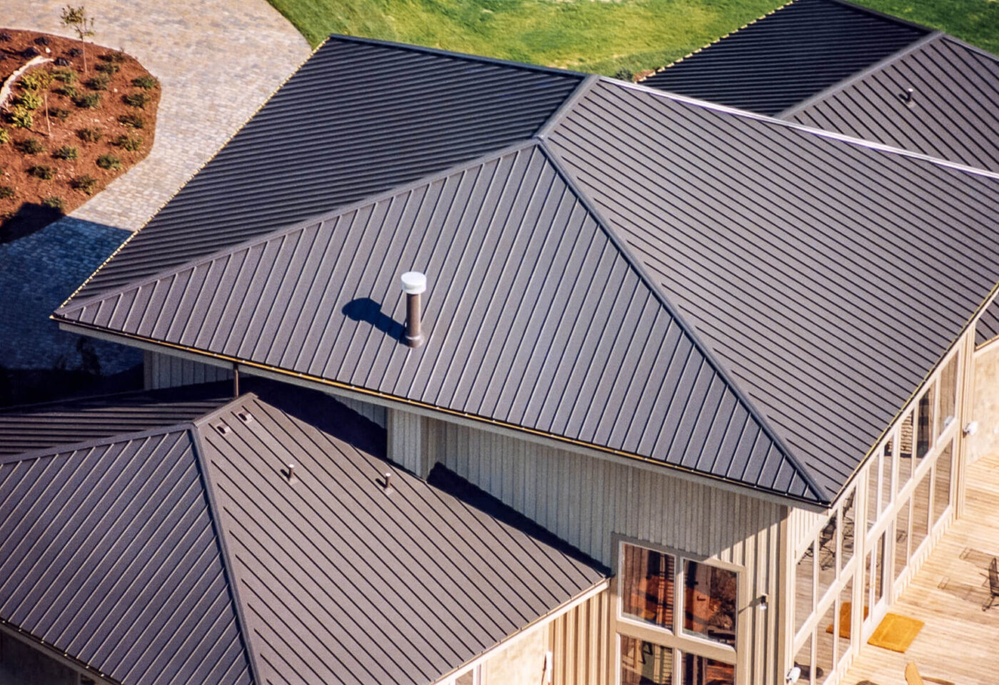 clicklock standing seam metal roofing aerial 1